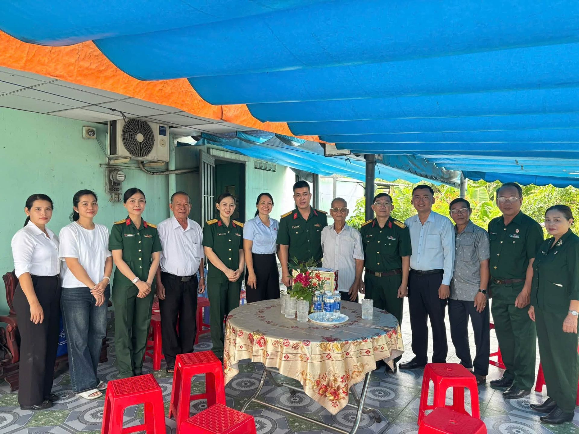 TRAO QUÀ TRI ÂN – GỬI TRỌN NGHĨA TÌNH